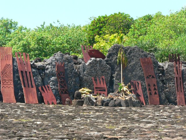 39- Sculptures en bois du marae Taputapuatea 